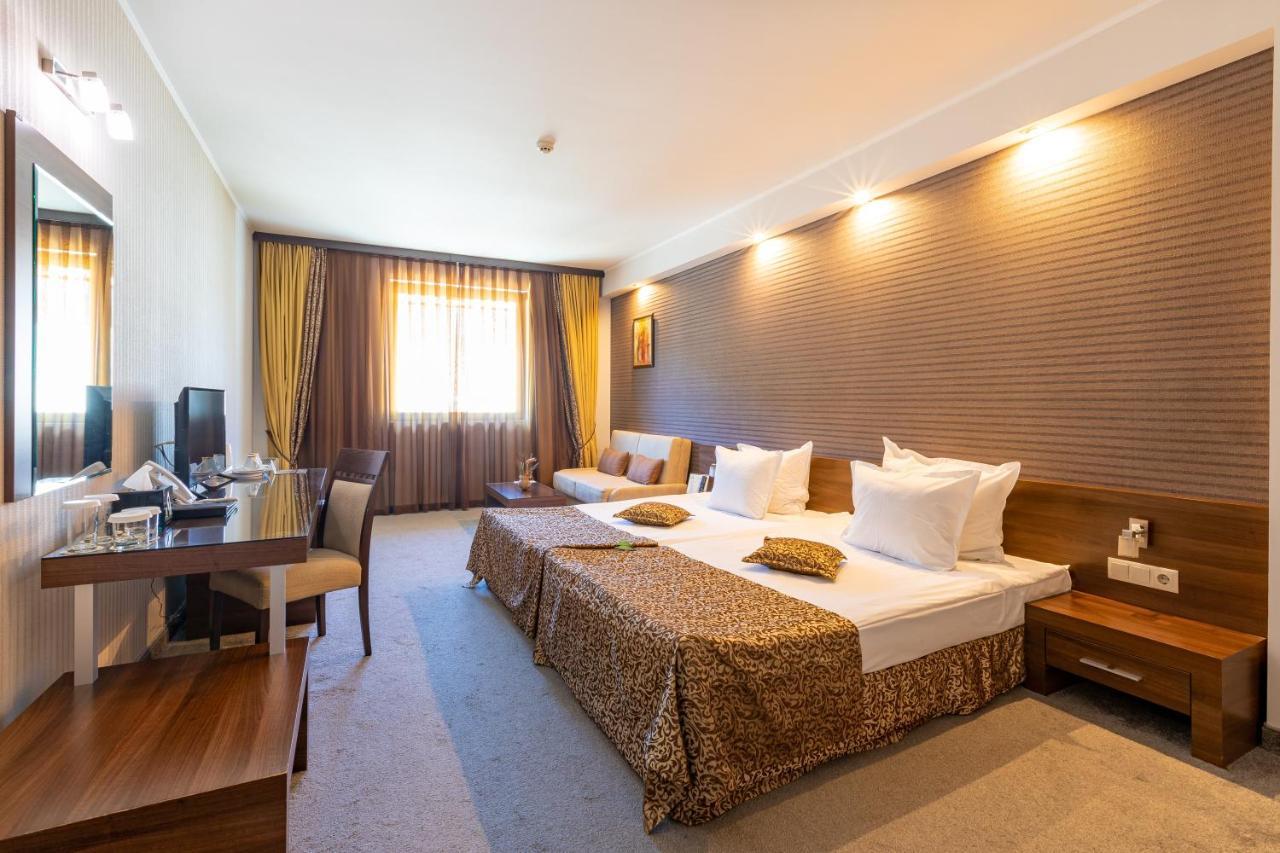 Spa Hotel Persenk Devin Exterior foto