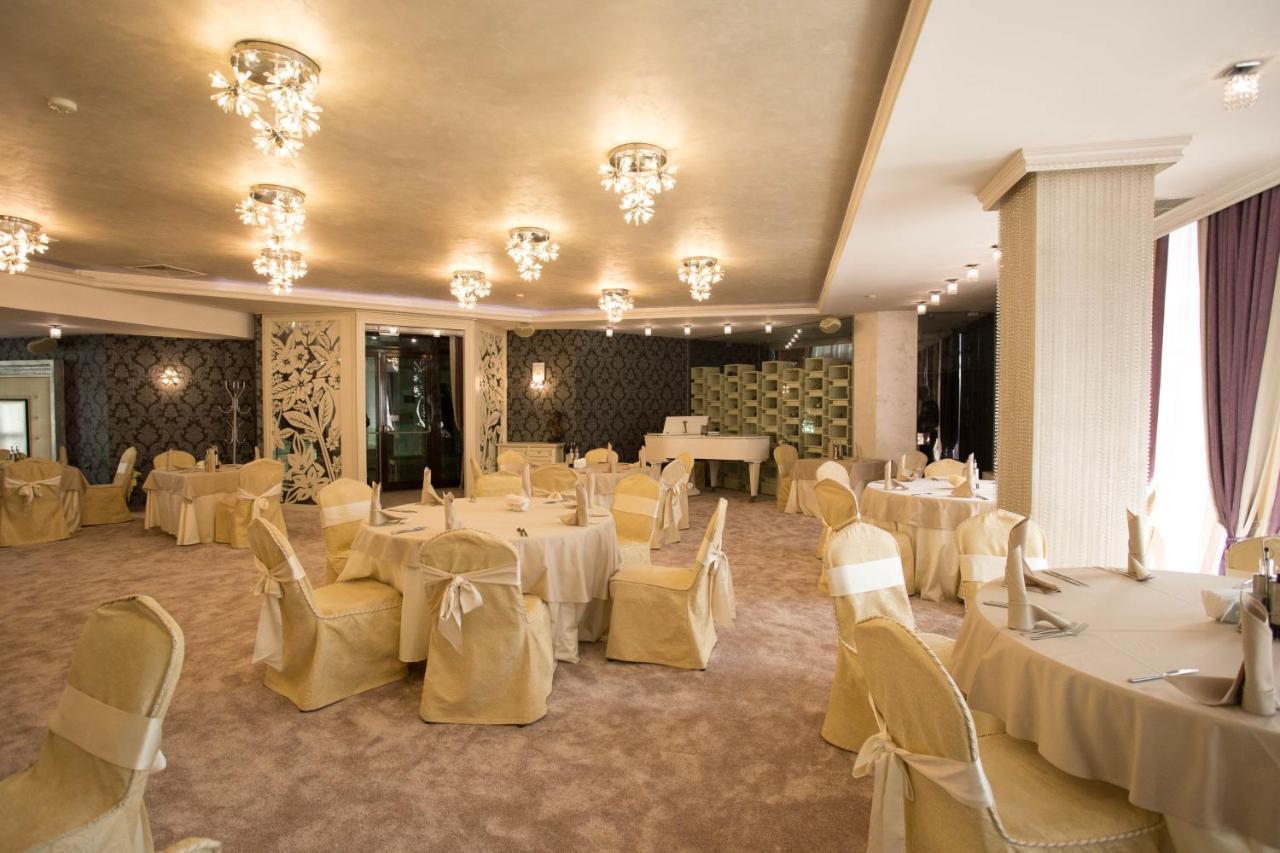 Spa Hotel Persenk Devin Exterior foto The ballroom